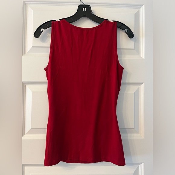 Sleeveless wrap top - Picture 2 of 7